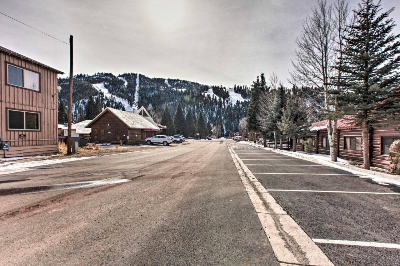 Cozy Red River Condo - Walk To Chair Lift! Dış mekan fotoğraf